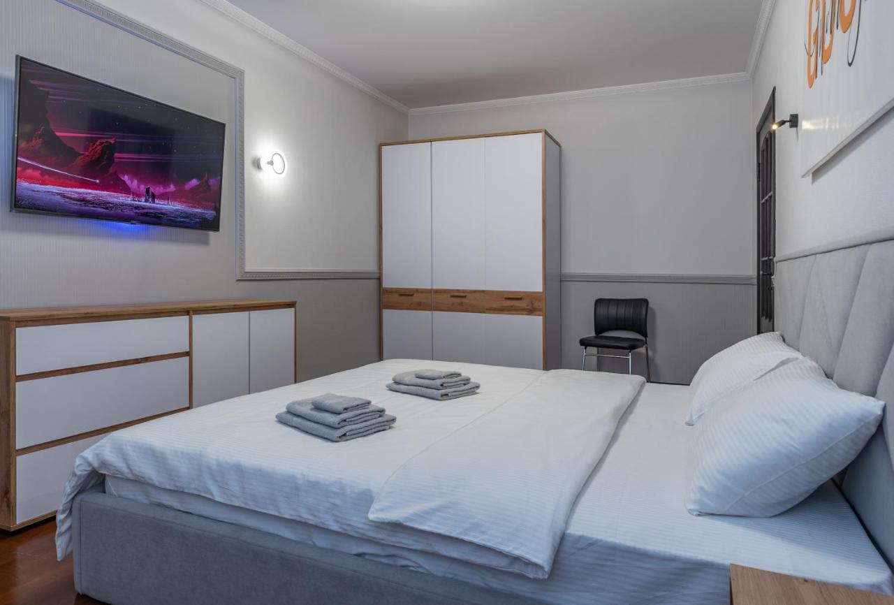 Modern 3 Bedroom Apartment Kiev Extérieur photo