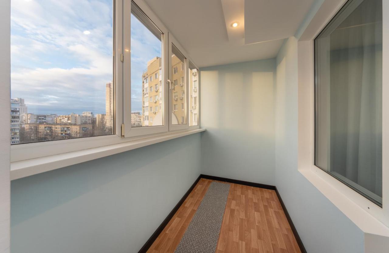 Modern 3 Bedroom Apartment Kiev Extérieur photo