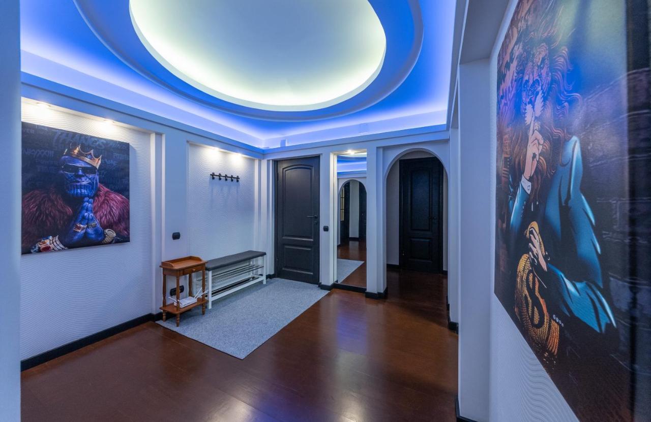 Modern 3 Bedroom Apartment Kiev Extérieur photo